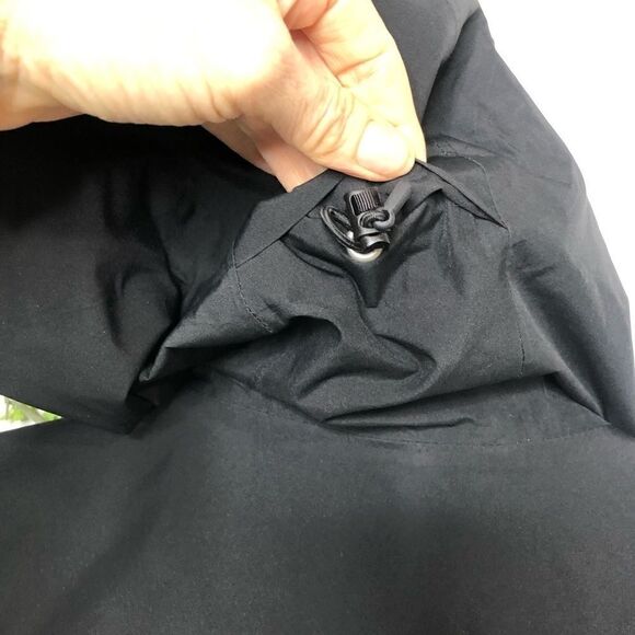 The North Face Black Jacket - Picture 9 of 16